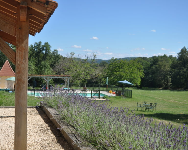 Hope Cottage lavendar overlooking the pool_1280x1024